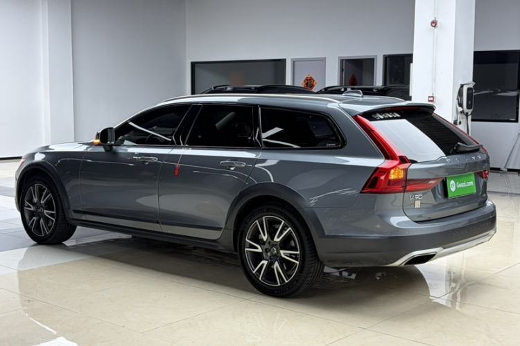 Used Volvo V90 2020 Cross Country T5 AWD Smart Range Edition Exterior 7