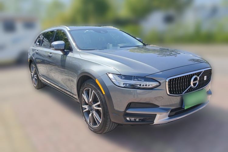 Used Volvo V90 2020 Cross Country T5 AWD Smart Range Edition Front Right 45 Deg
