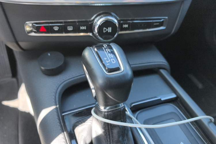 Used Volvo V90 2020 Facelifted Cross Country T5 AWD Zhiyuan Edition Gear Lever