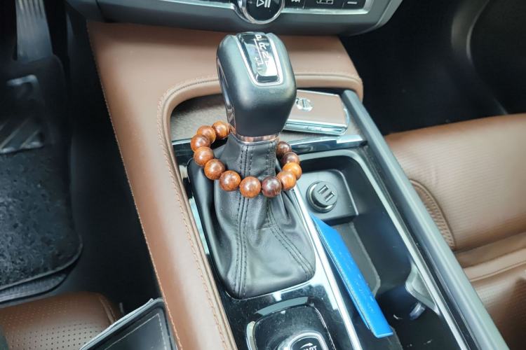 Used Volvo V90 2020 Cross Country T5 AWD Prestige Edition Gear Lever