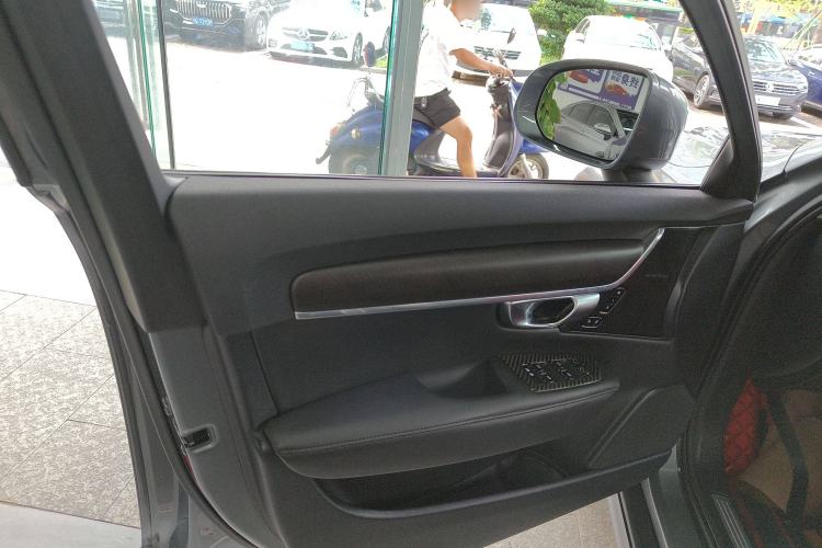 Used Volvo V90 2020 Facelifted Cross Country T5 AWD Zhiyuan Edition Interior 7
