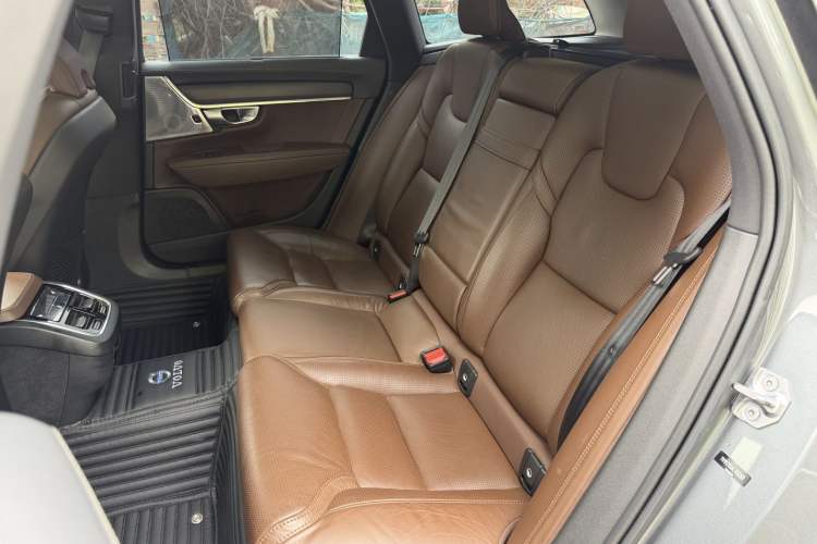 Used Volvo V90 2020 Cross Country T5 AWD Prestige Edition Left Rear Seat