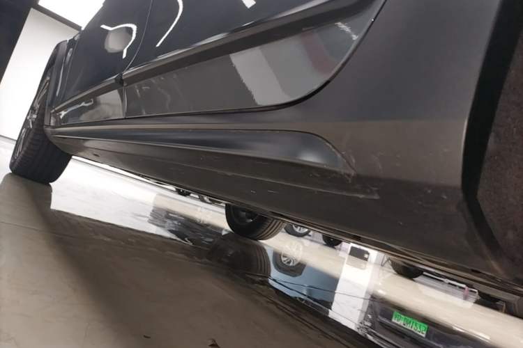 Used Volvo V90 2020 Cross Country T5 AWD Smart Range Edition Left Side Sill