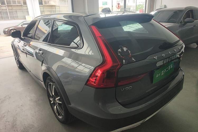 Used Volvo V90 2020 Facelifted Cross Country T5 AWD Zhiyuan Edition Rear Left 45 Deg