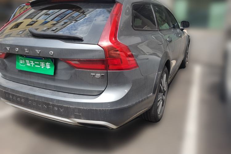 Used Volvo V90 2020 Cross Country T5 AWD Smart Range Edition Rear Right 45 Deg