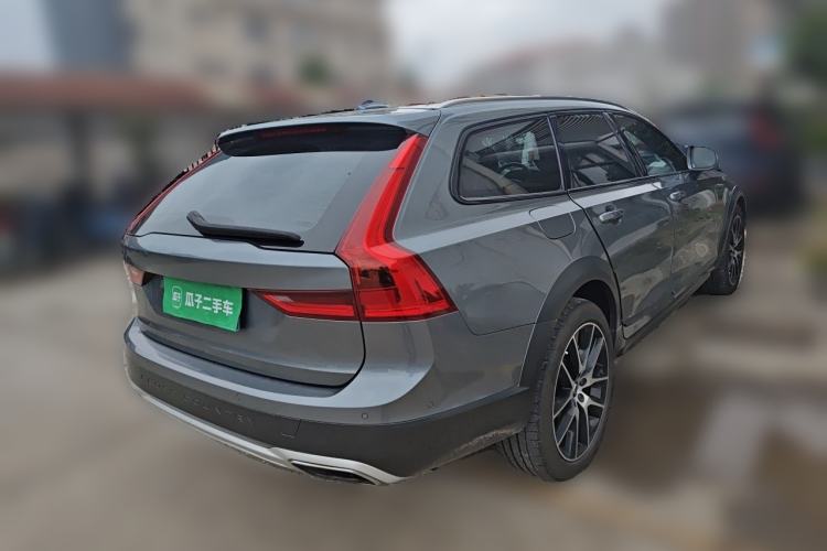 Used Volvo V90 2020 Cross Country T5 AWD Prestige Edition Rear Right 45 Deg