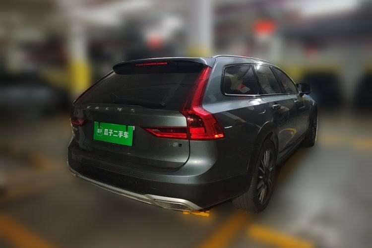 Used Volvo V90 2020 Facelifted Cross Country T5 AWD Zhiyuan Edition Rear Right 45 Deg