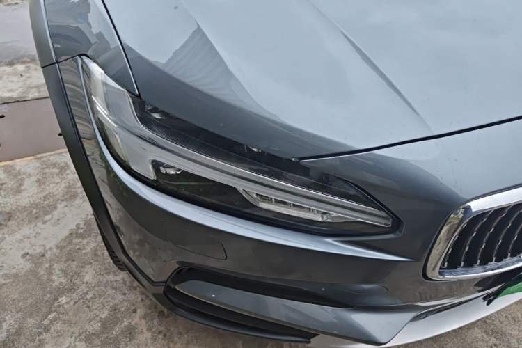 Used Volvo V90 2020 Cross Country T5 AWD Prestige Edition Right Front Headlight