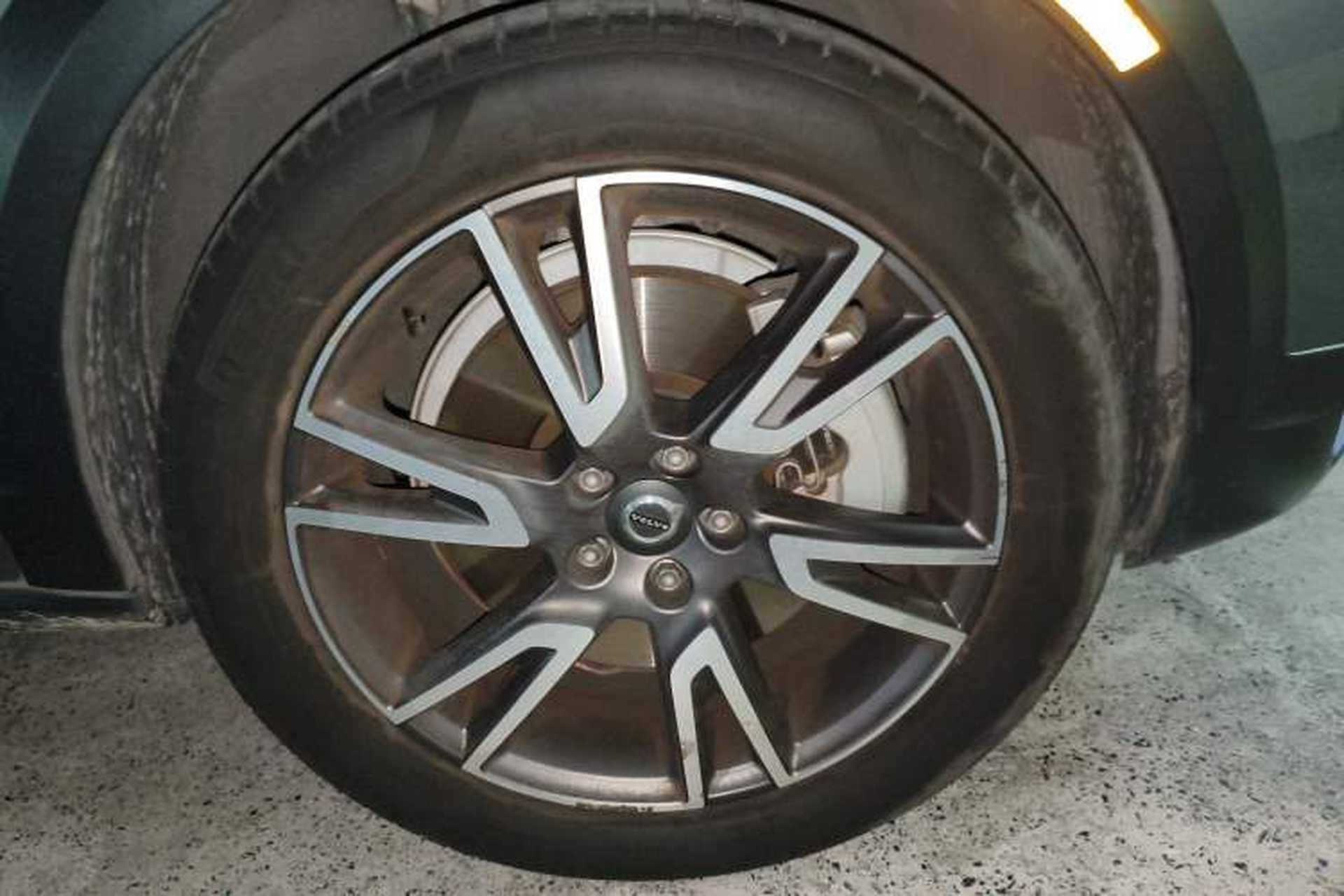 Used Volvo V90 2020 Facelifted Cross Country T5 AWD Zhiyuan Edition Right Front Wheel Hub