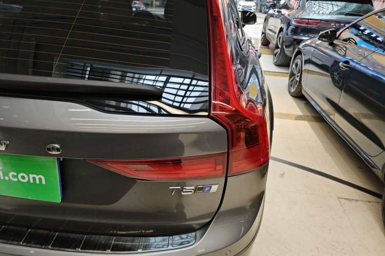 Used Volvo V90 2020 Cross Country T5 AWD Prestige Edition Right Rear Taillight