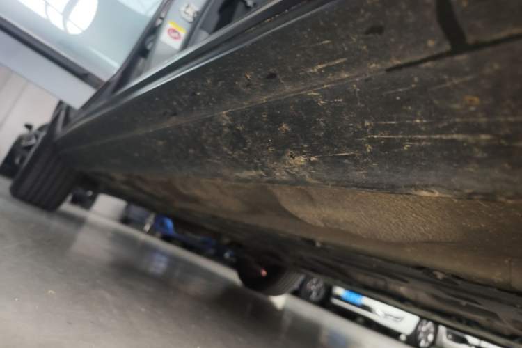 Used Volvo V90 2020 Facelifted Cross Country T5 AWD Zhiyuan Edition Right Side Sill