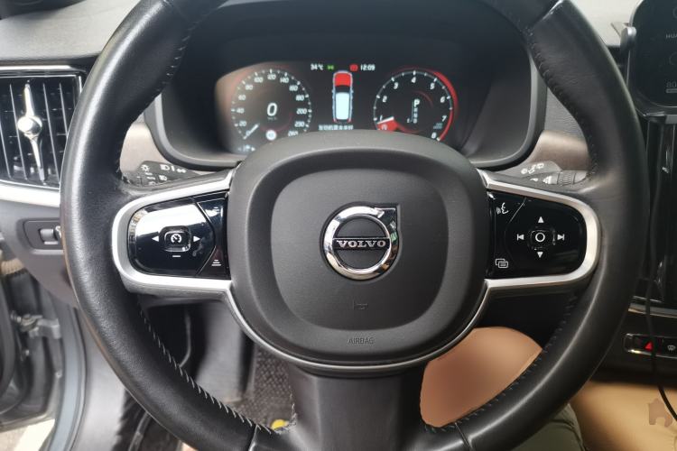 Used Volvo V90 2020 Cross Country T5 AWD Smart Range Edition Steering Wheel