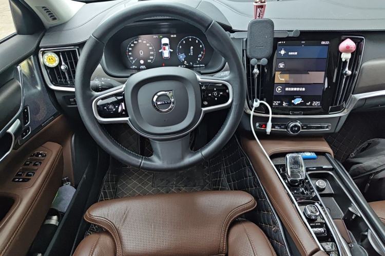 Used Volvo V90 2020 Cross Country T5 AWD Prestige Edition Steering Wheel