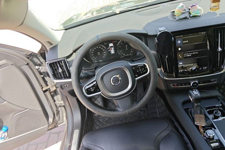 Used Volvo V90 2020 Cross Country T5 AWD Smart Range Edition Steering Wheel
