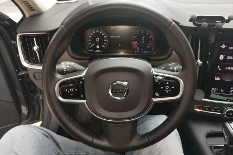 Used Volvo V90 2020 Cross Country T5 AWD Smart Range Edition Steering Wheel