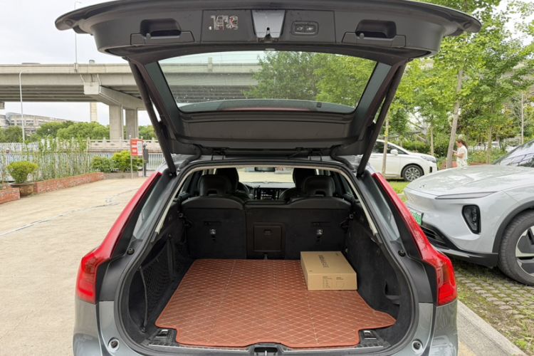 Used Volvo V90 2020 Facelifted Cross Country T5 AWD Zhiyuan Edition Trunk
