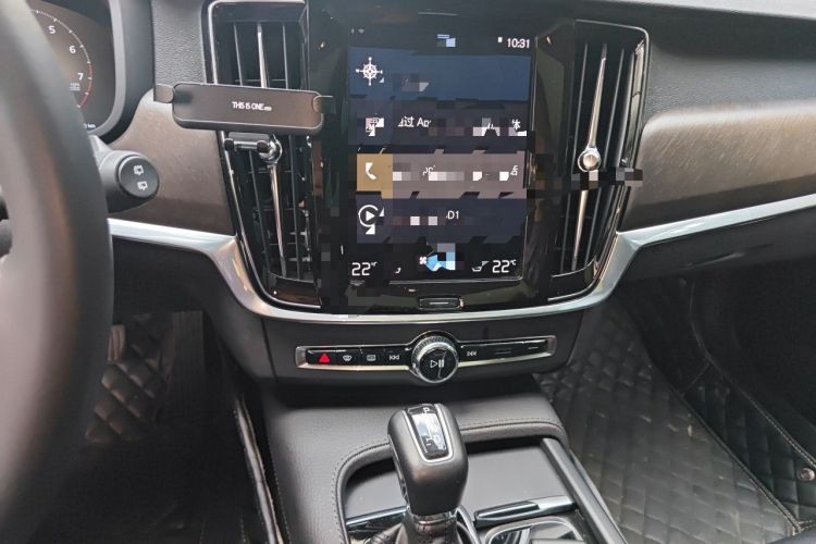 Used Volvo V90 2020 Facelifted Cross Country T5 AWD Zhiyuan Edition Audio And AC Panel