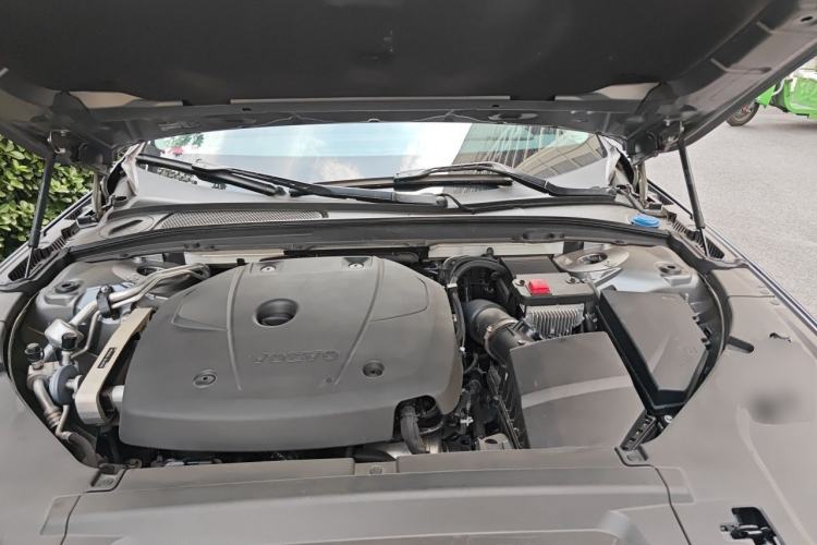 Used Volvo V90 2020 Facelifted Cross Country T5 AWD Zhiyuan Edition Engine Bay