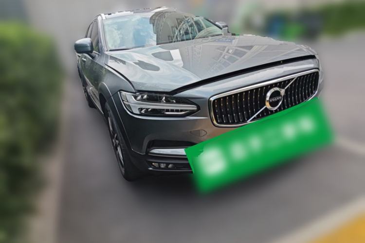 Used Volvo V90 2020 Facelifted Cross Country T5 AWD Zhiyuan Edition Front Right 45 Deg