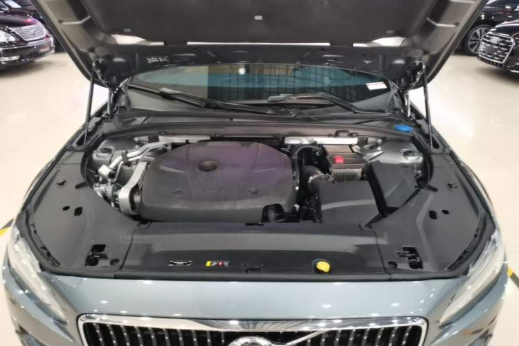 Used Volvo V90 2020 Cross Country T5 AWD Smart Range Edition Engine Bay
