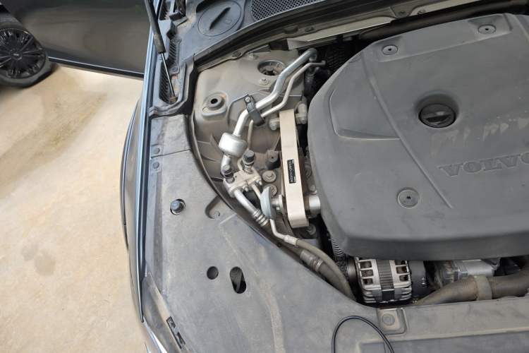 Used Volvo V90 2020 Cross Country T5 AWD Smart Range Edition Engine Bay Right