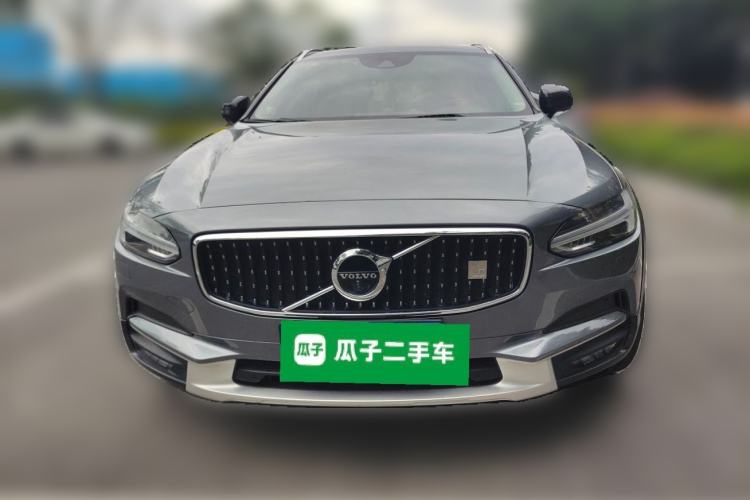 Used Volvo V90 2020 Cross Country T5 AWD Prestige Edition Front