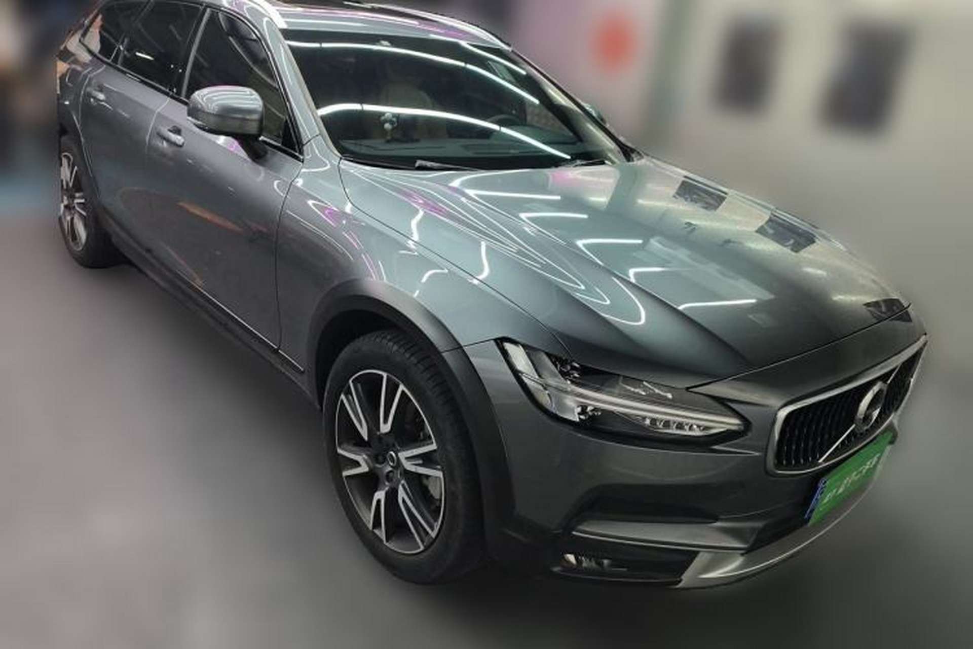 Used Volvo V90 2020 Cross Country T5 AWD Smart Range Edition Front Right 45 Deg