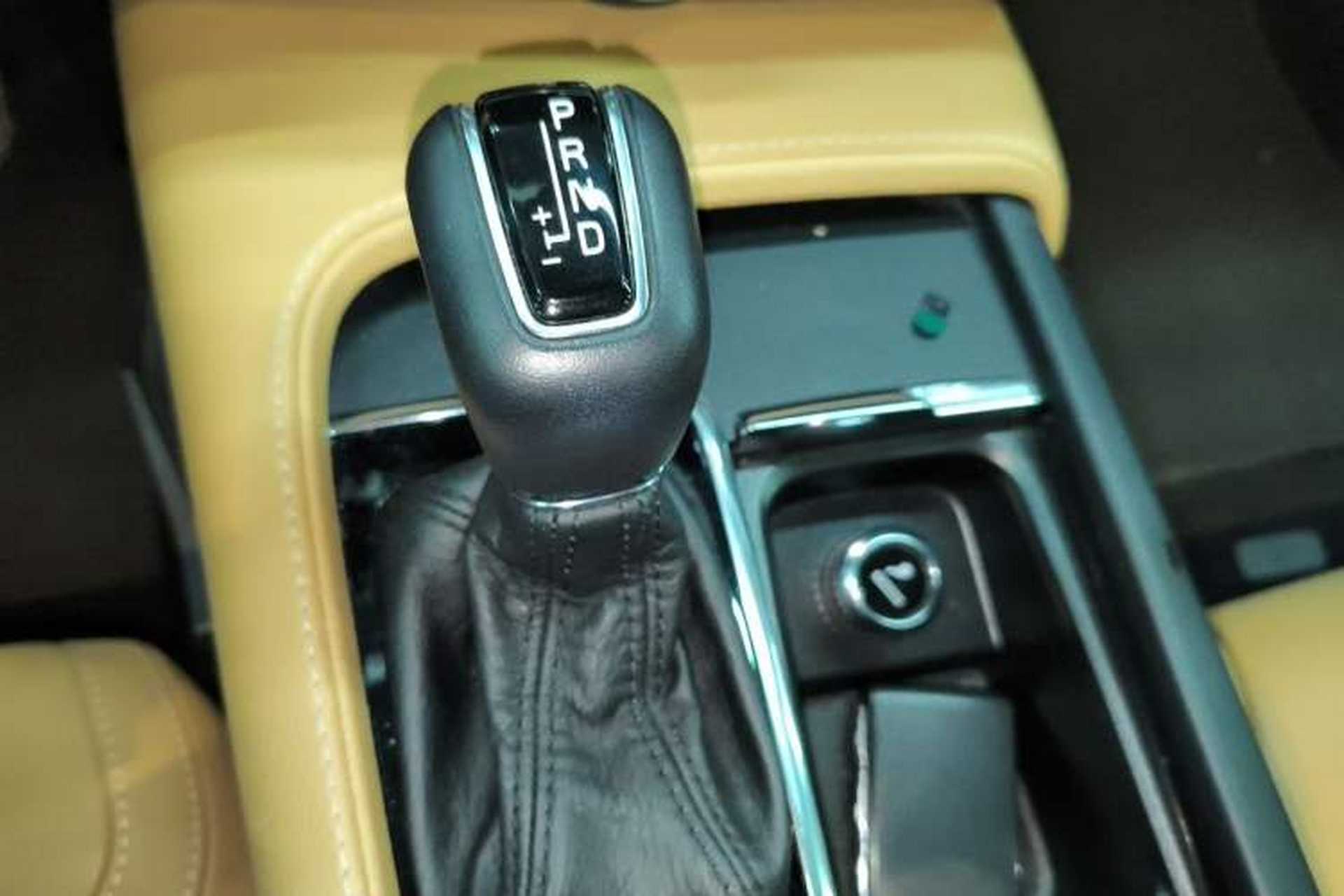 Used Volvo V90 2020 Cross Country T5 AWD Smart Range Edition Gear Lever
