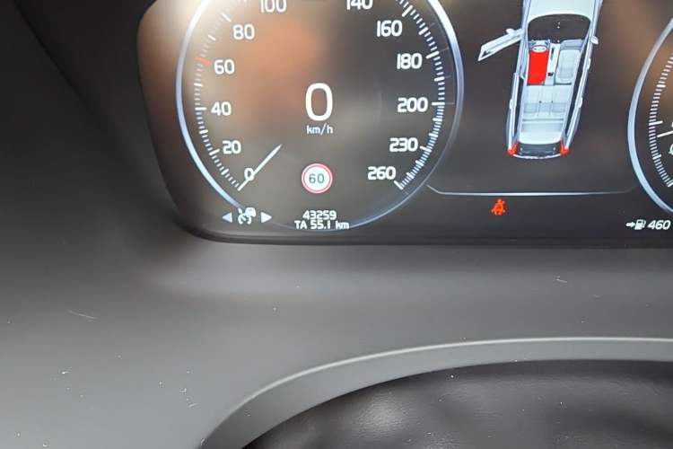 Used Volvo V90 2020 Cross Country T5 AWD Smart Range Edition Odometer Close Up