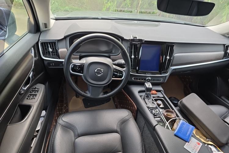 Used Volvo V90 2020 Cross Country T5 AWD Smart Range Edition Steering Wheel