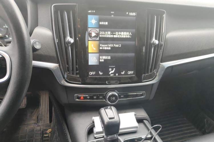 Used Volvo V90 2020 Facelifted Cross Country T5 AWD Zhiyuan Edition Audio And AC Panel
