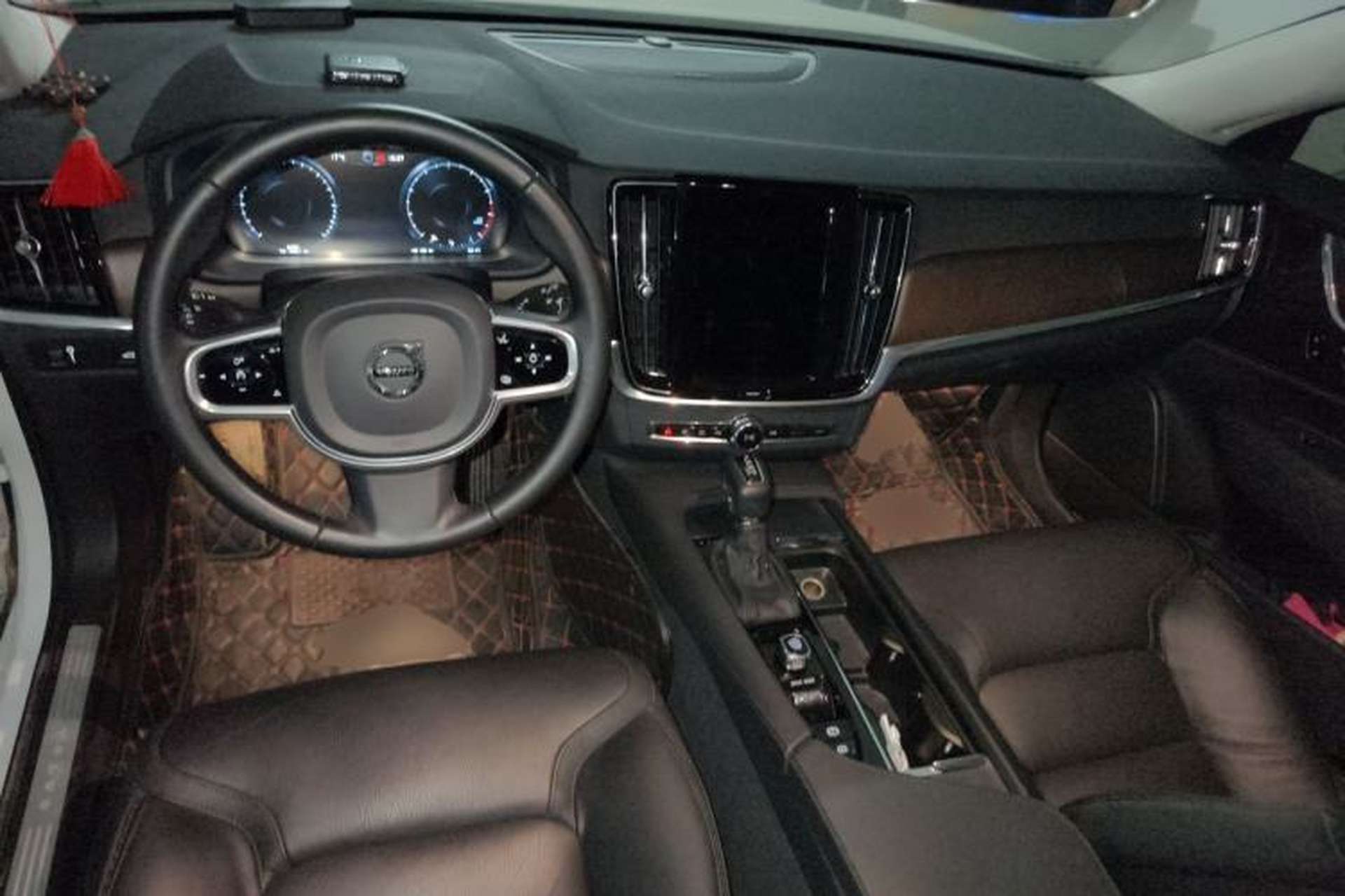 Used Volvo V90 2020 Cross Country T5 AWD Smart Range Edition Center Console