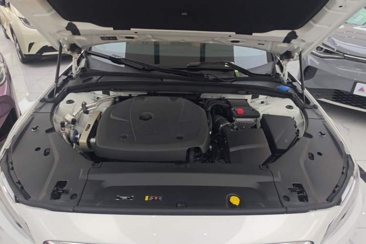 Used Volvo V90 2020 Cross Country T5 AWD Smart Range Edition Engine Bay