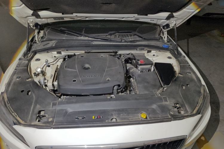 Used Volvo V90 2020 Cross Country T5 AWD Smart Range Edition Engine Bay