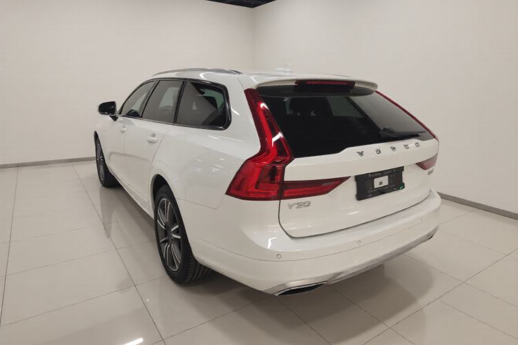 Used Volvo V90 2020 Facelifted Cross Country T5 AWD Zhiyuan Edition Exterior 2