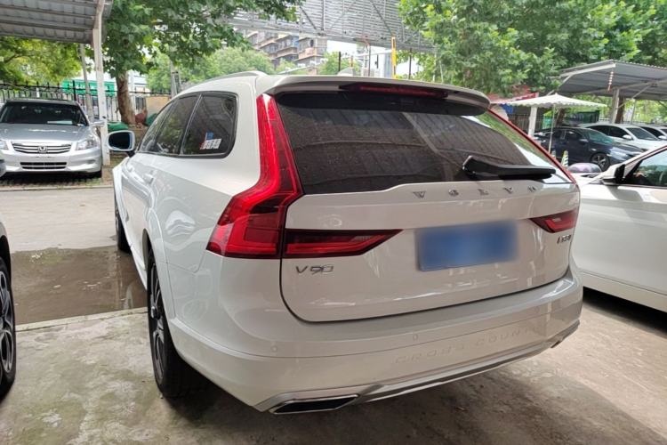 Used Volvo V90 2020 Facelifted Cross Country T5 AWD Zhiyuan Edition Exterior 2
