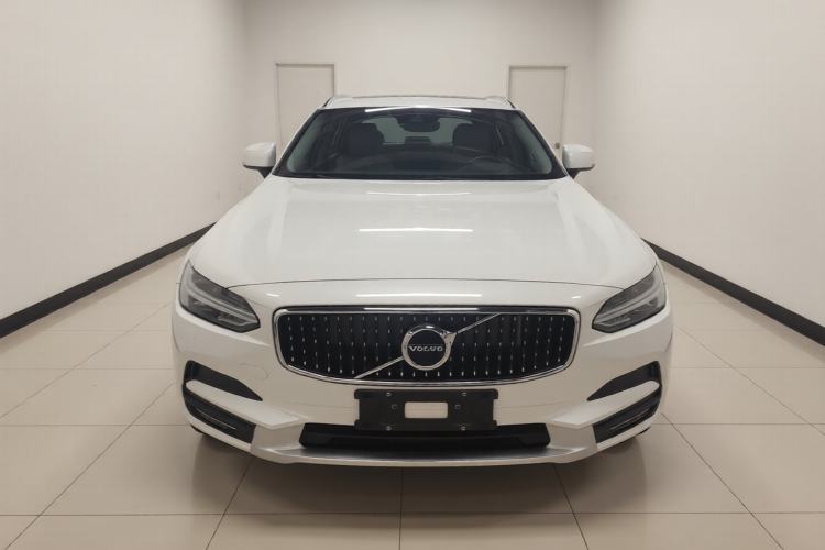 Used Volvo V90 2020 Facelifted Cross Country T5 AWD Zhiyuan Edition Front