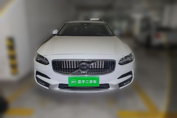 Used Volvo V90 2020 Cross Country T5 AWD Smart Range Edition Front