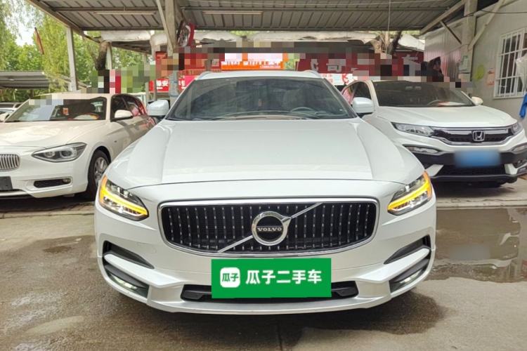 Used Volvo V90 2020 Facelifted Cross Country T5 AWD Zhiyuan Edition Front