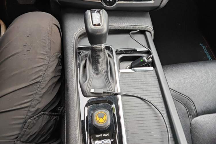 Used Volvo V90 2020 Cross Country T5 AWD Smart Range Edition Gear Lever