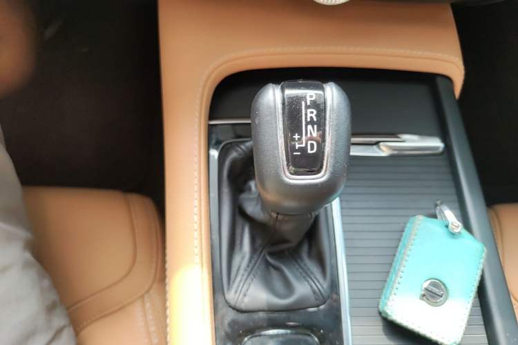 Used Volvo V90 2020 Facelifted Cross Country T5 AWD Zhiyuan Edition Gear Lever