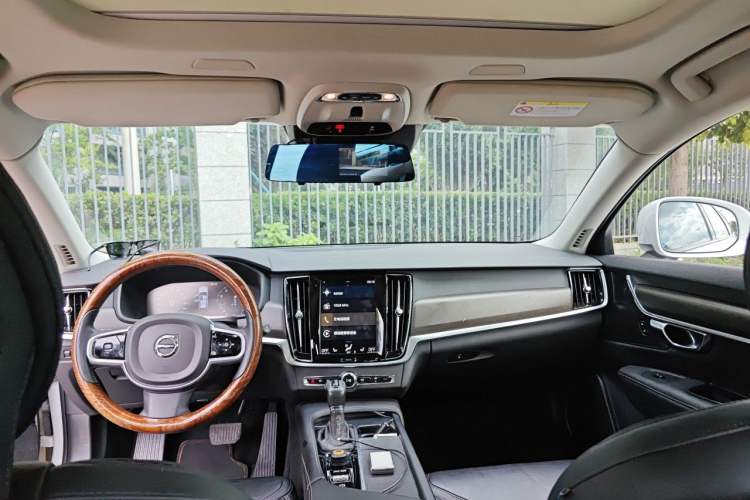 Used Volvo V90 2020 Cross Country T5 AWD Smart Range Edition Headliner