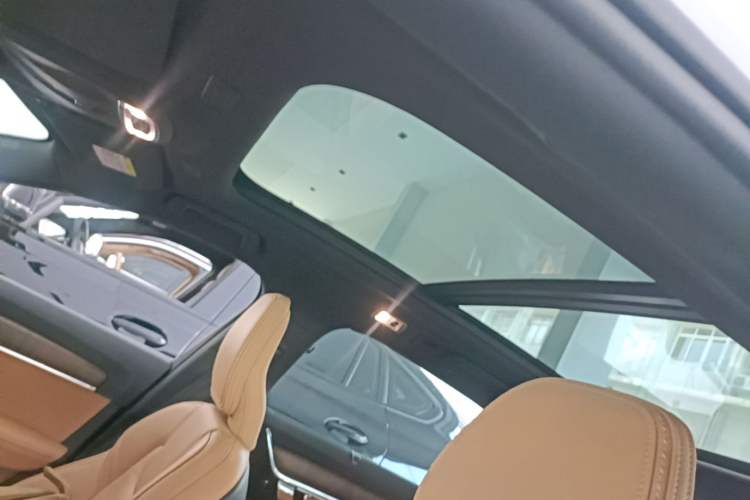 Used Volvo V90 2020 Cross Country T5 AWD Smart Range Edition Headliner