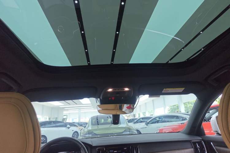 Used Volvo V90 2020 Cross Country T5 AWD Smart Range Edition Headliner