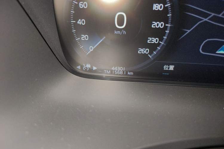 Used Volvo V90 2020 Cross Country T5 AWD Smart Range Edition Odometer Close Up