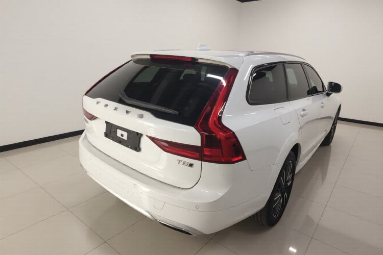 Used Volvo V90 2020 Facelifted Cross Country T5 AWD Zhiyuan Edition Rear Right 45 Deg