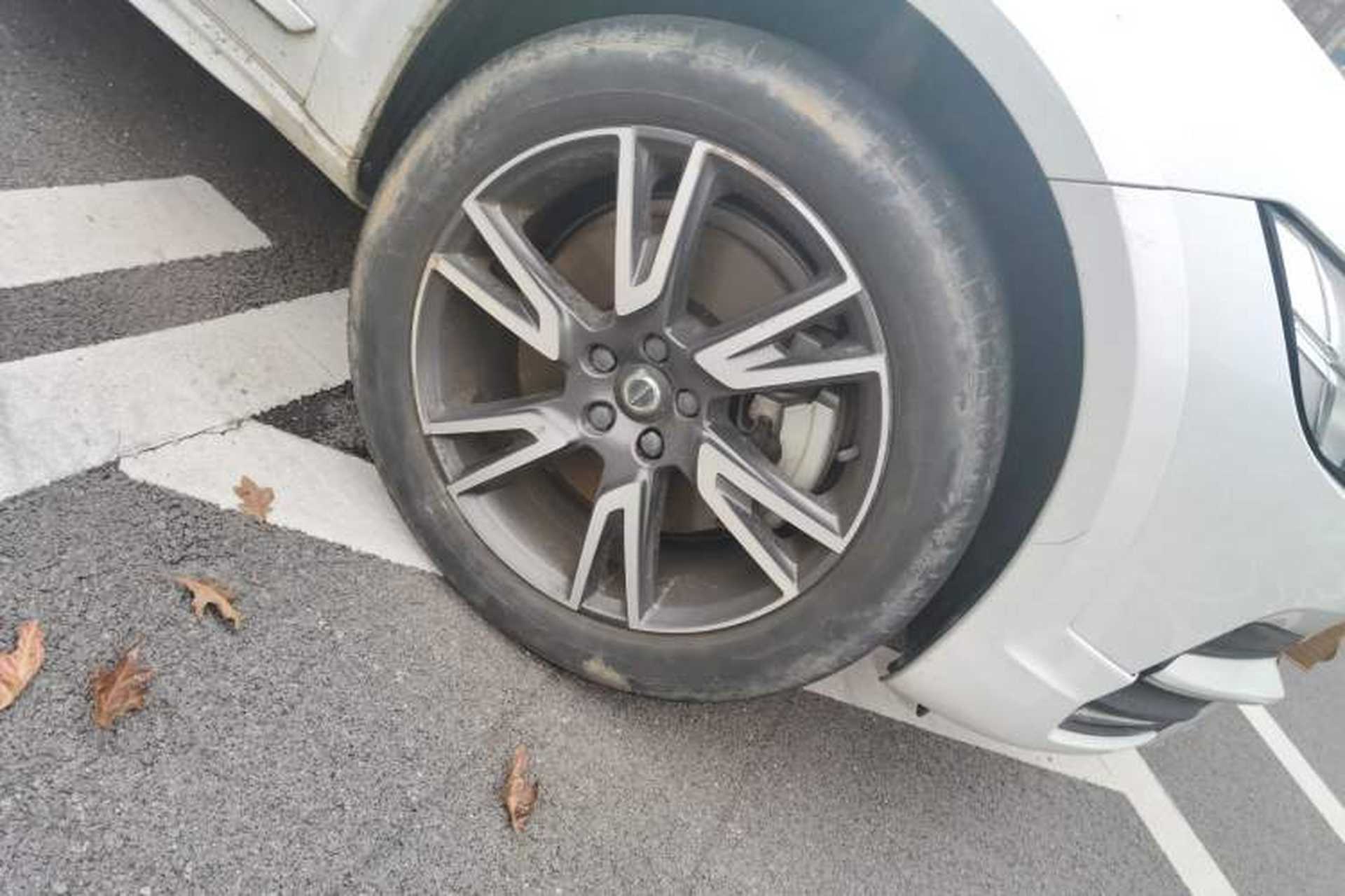 Used Volvo V90 2020 Facelifted Cross Country T5 AWD Zhiyuan Edition Right Front Wheel Hub