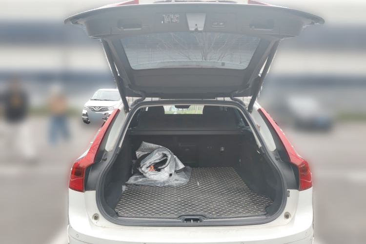 Used Volvo V90 2020 Facelifted Cross Country T5 AWD Zhiyuan Edition Trunk
