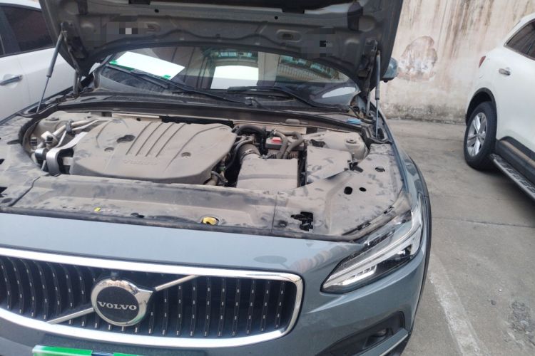 Used Volvo V90 2021 Cross Country B5 AWD Smart Range Edition Engine Bay Left
