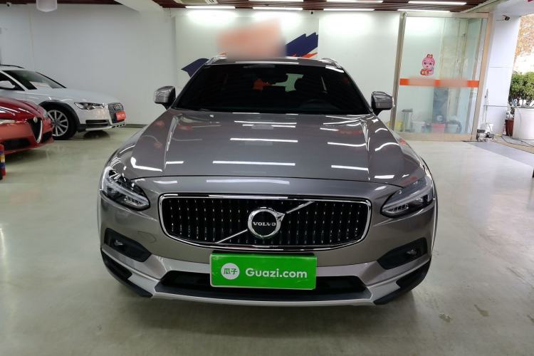 Used Volvo V90 2021 Cross Country B5 AWD Smart Range Edition Exterior 1